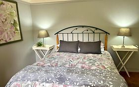 Village Studio Guesthouse